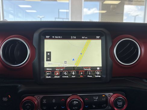Used 2020 Jeep Gladiator Rubicon AWD/4WD image 16