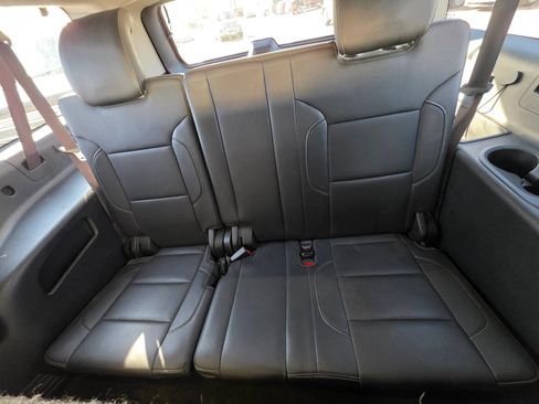 Used 2015 GMC Yukon XL SLT AWD/4WD image 10