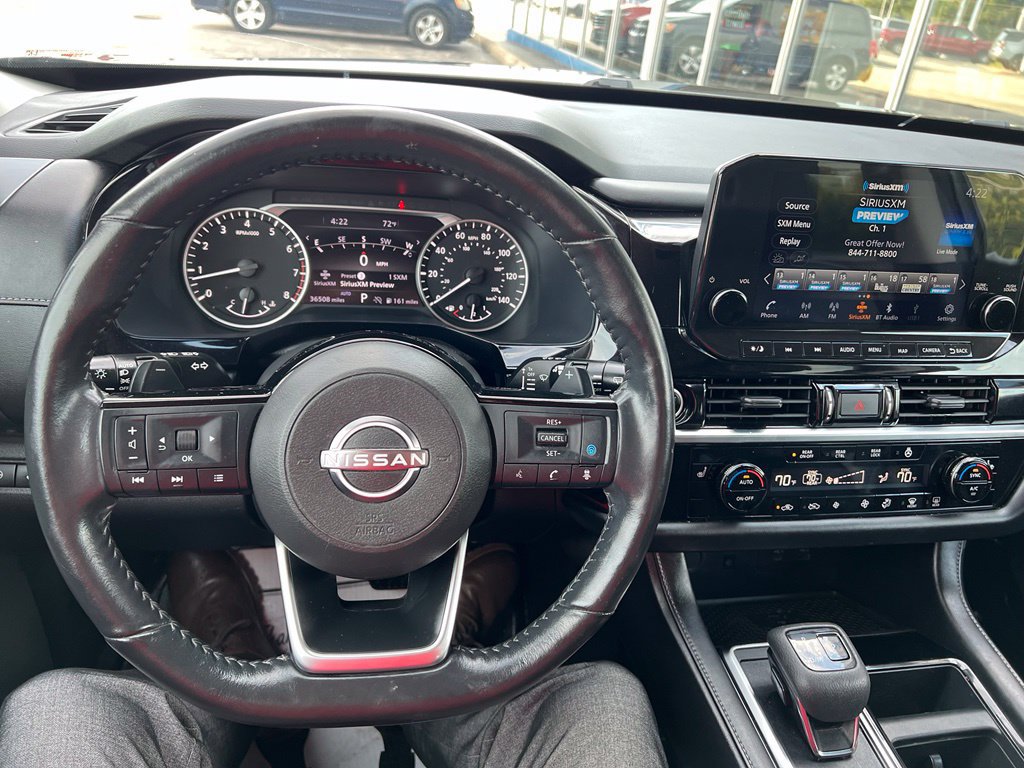 Used 2023 Nissan Pathfinder SL AWD/4WD image 37