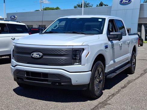 Certified 2025 Ford F150 Lightning Flash AWD/4WD image 4