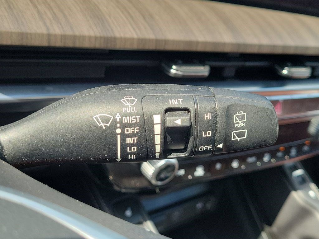 Certified 2025 Kia Telluride SX FWD image 12