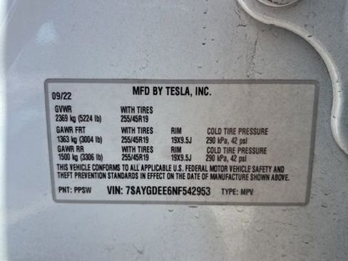 Used 2022 Tesla Model Y Long Range AWD/4WD image 8