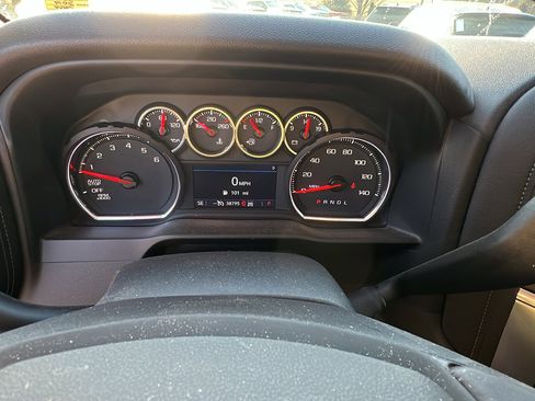 Used 2019 Chevrolet Silverado 1500 LT Trail Boss w/ Convenience Package image 29