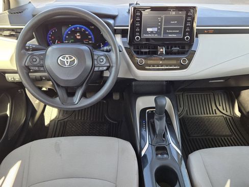Used 2020 Toyota Corolla LE image 29