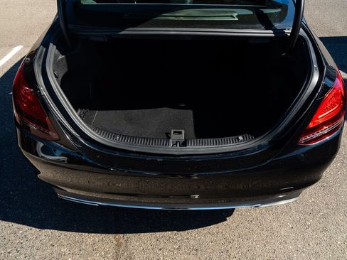 Used 2019 Mercedes-Benz C 300 Sedan image 7