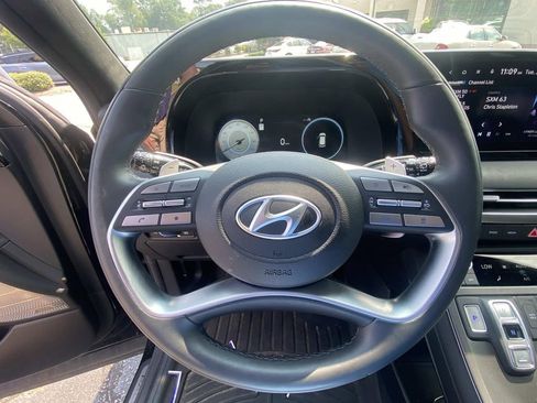Used 2025 Hyundai Palisade Calligraphy image 21