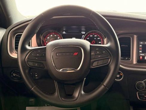 Used 2022 Dodge Charger SXT RWD image 25