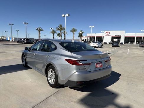 Used 2025 Toyota Camry LE image 7