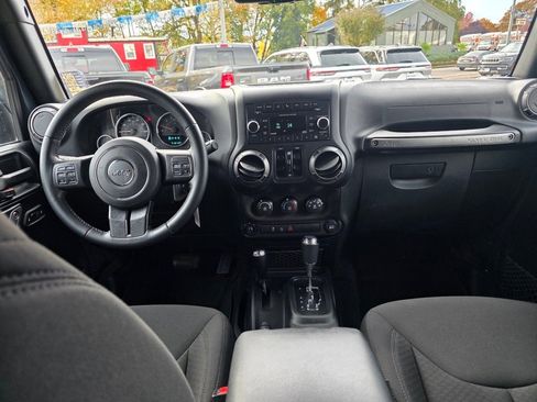 Used 2018 Jeep Wrangler Unlimited Sport S image 8