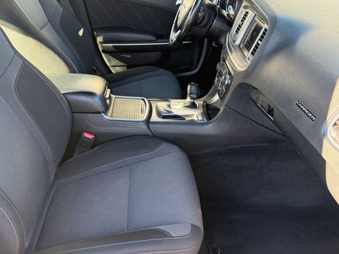 Used 2022 Dodge Charger SXT image 12