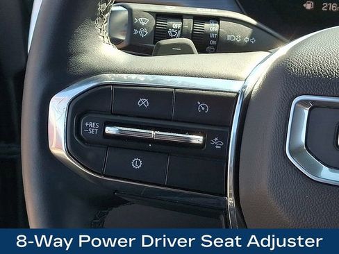 Used 2025 GMC Acadia Elevation w/ Elevation Premium Package image 7