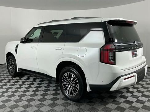 Used 2025 Nissan Armada SL w/ Captain's Chari Seat Package AWD/4WD image 5