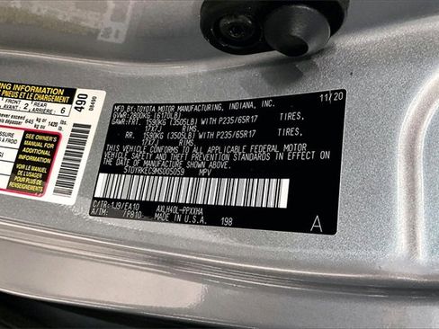 Used 2021 Toyota Sienna XLE image 19