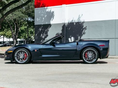 Used 2013 Chevrolet Corvette 427 w/ 1SB Preferred Equipment Group RWD image 48