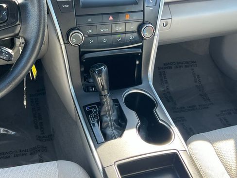 Used 2015 Toyota Camry LE FWD image 18