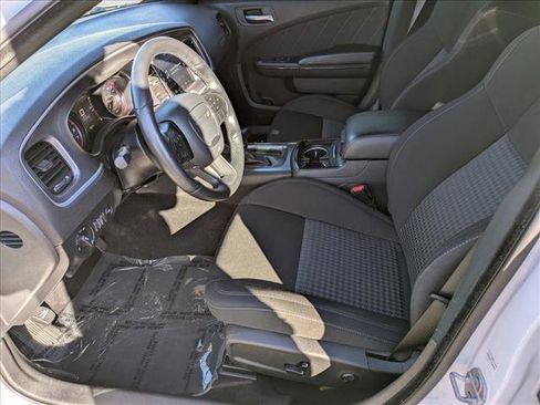 Used 2020 Dodge Charger R/T w/ Blacktop Package image 18
