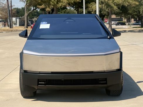Used 2025 Tesla Cybertruck AWD Crew Cab image 3