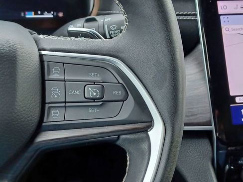 Used 2024 Jeep Grand Cherokee L Limited AWD/4WD image 21