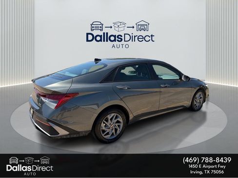 Used 2026 Hyundai Elantra Hybrid FWD image 6