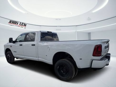 New 2026 RAM 3500 Big Horn AWD/4WD image 5