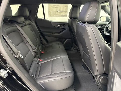 New 2026 Chevrolet Equinox LT w/ Convenience Package II image 12