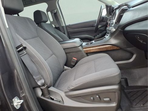 Used 2018 Chevrolet Tahoe LS RWD image 12