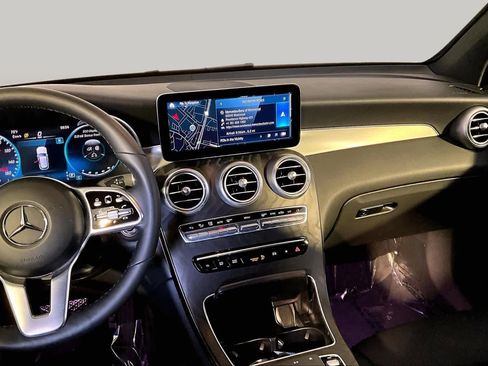 Used 2022 Mercedes-Benz GLC 300 4MATIC image 7
