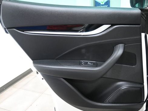 Used 2020 Maserati Levante S image 12