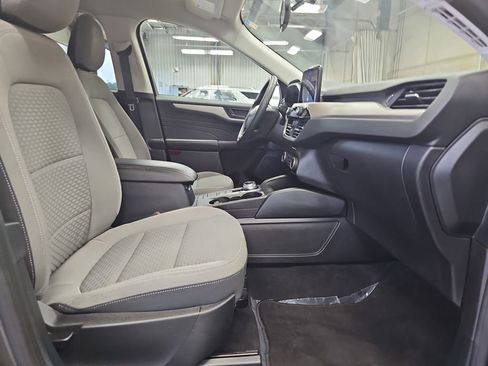 Used 2022 Ford Escape SE w/ SE Sport Appearance Package FWD image 10