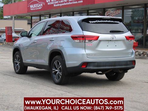 Used 2019 Toyota Highlander AWD V6 image 7