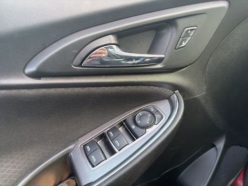 Used 2020 Chevrolet Malibu LT FWD image 24