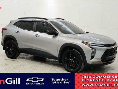 Used 2025 Chevrolet Trax ACTIV w/ Driver Confidence Package image 1