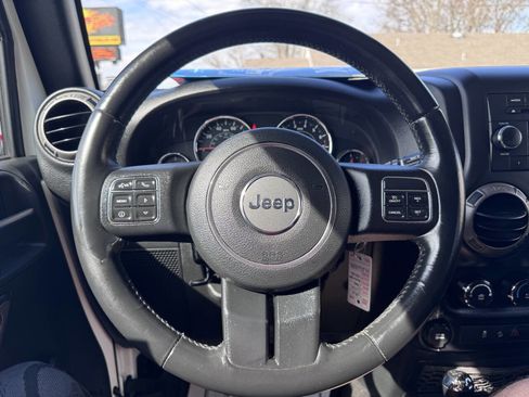 Used 2016 Jeep Wrangler Unlimited Sport w/ Connectivity Group image 23
