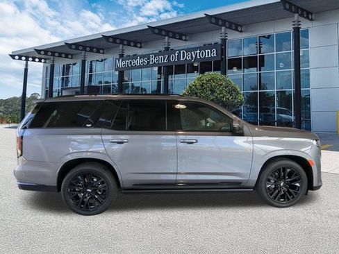 Used 2022 Cadillac Escalade Sport Platinum AWD/4WD image 3