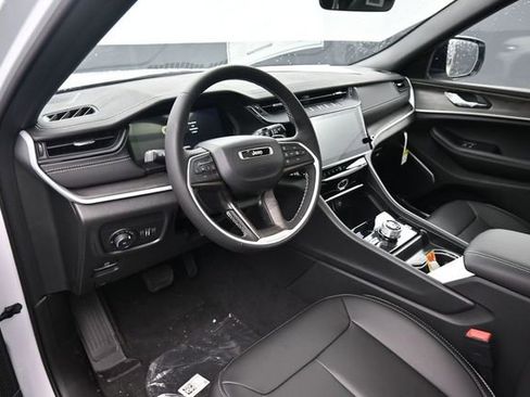 New 2026 Jeep Grand Cherokee L Limited AWD/4WD image 33