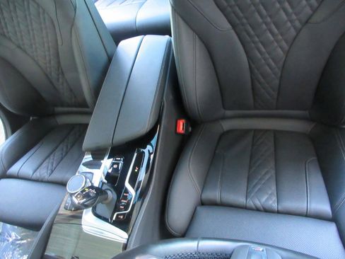 Used 2023 BMW 530i w/ M Sport Package RWD image 15