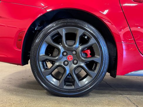 Used 2017 FIAT 124 Spider Abarth image 25