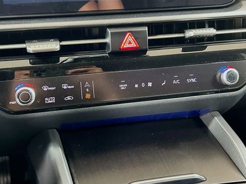 New 2026 Kia Sportage LX image 15