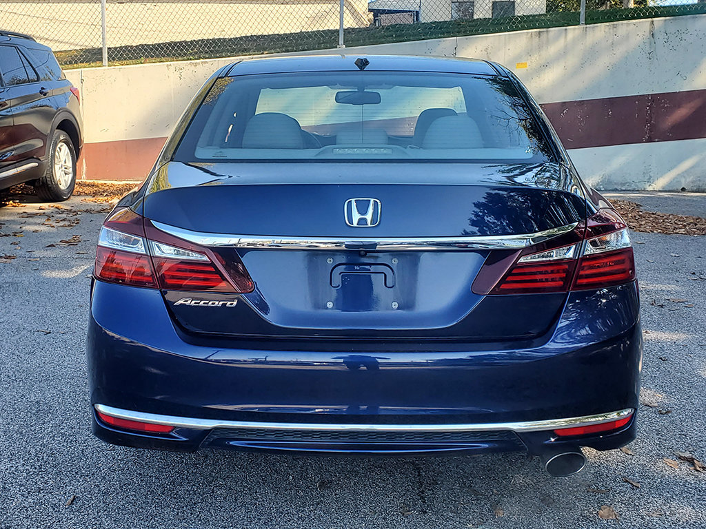 Used 2017 Honda Accord EX-L image 5