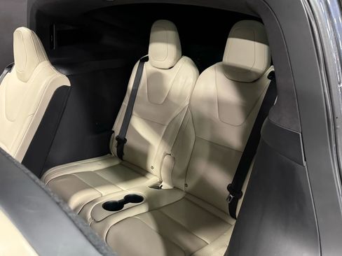 Used 2019 Tesla Model X Performance image 9