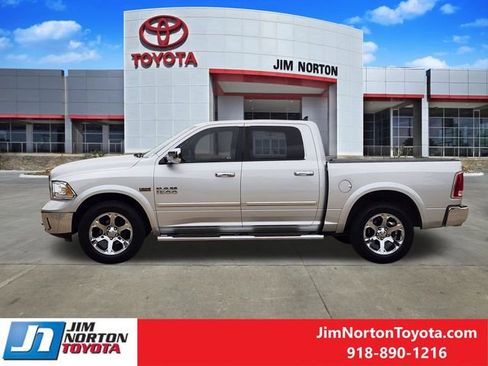 Used 2015 RAM 1500 Laramie w/ Convenience Group AWD/4WD image 5