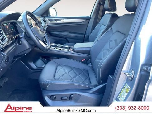 Used 2025 Volkswagen Atlas Cross Sport SE image 9