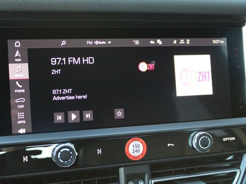 New 2026 Porsche Macan image 17