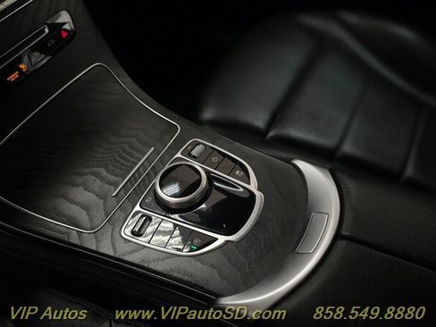 Used 2019 Mercedes-Benz GLC 300 4MATIC image 18