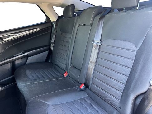 Used 2020 Ford Fusion SE FWD image 13