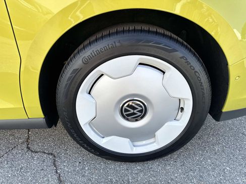 New 2025 Volkswagen ID. Buzz 1st Edition image 7