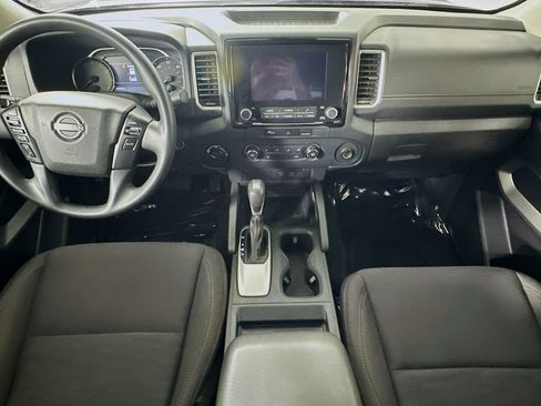Used 2023 Nissan Frontier SV AWD/4WD image 16