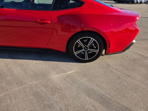 Used 2024 Ford Mustang Coupe image 12