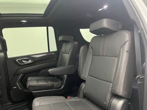 Used 2022 Chevrolet Suburban RST w/ Sport Performance Package image 31