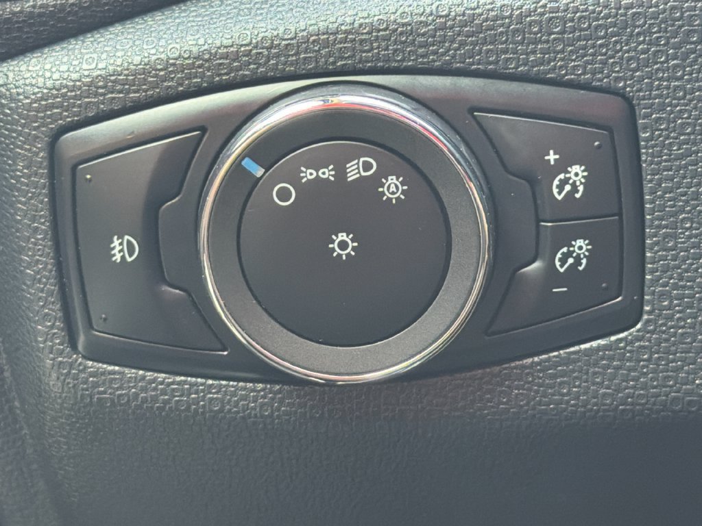 Used 2021 Ford EcoSport SE w/ SE Convenience Package FWD image 29